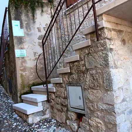 View N 13